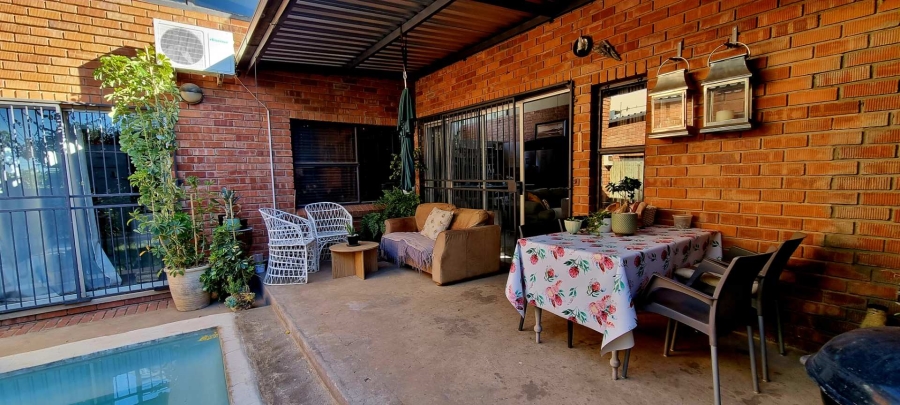 4 Bedroom Property for Sale in Waverley Free State